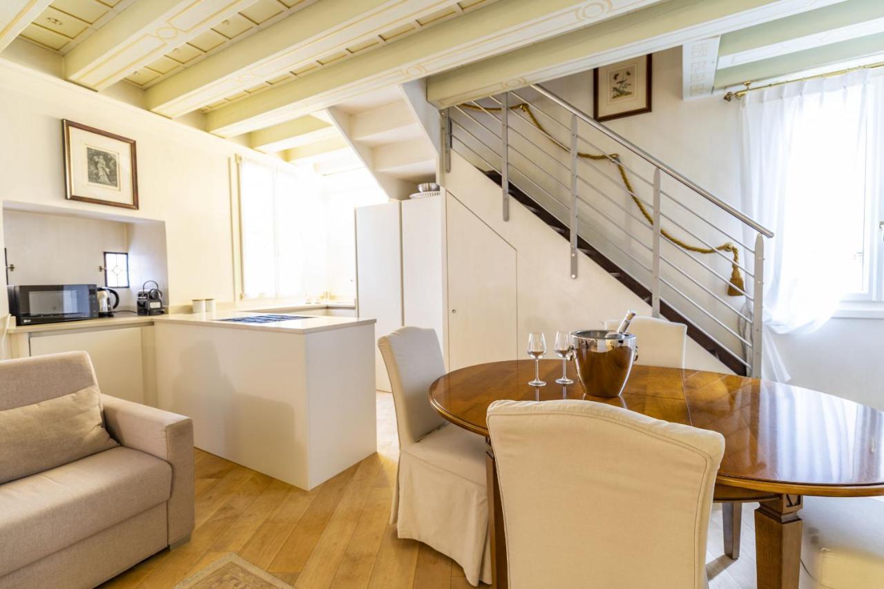 Gondola Luxury - Campo Santi Filippo E Giacomo By Wonderful Italy Venice Exterior photo