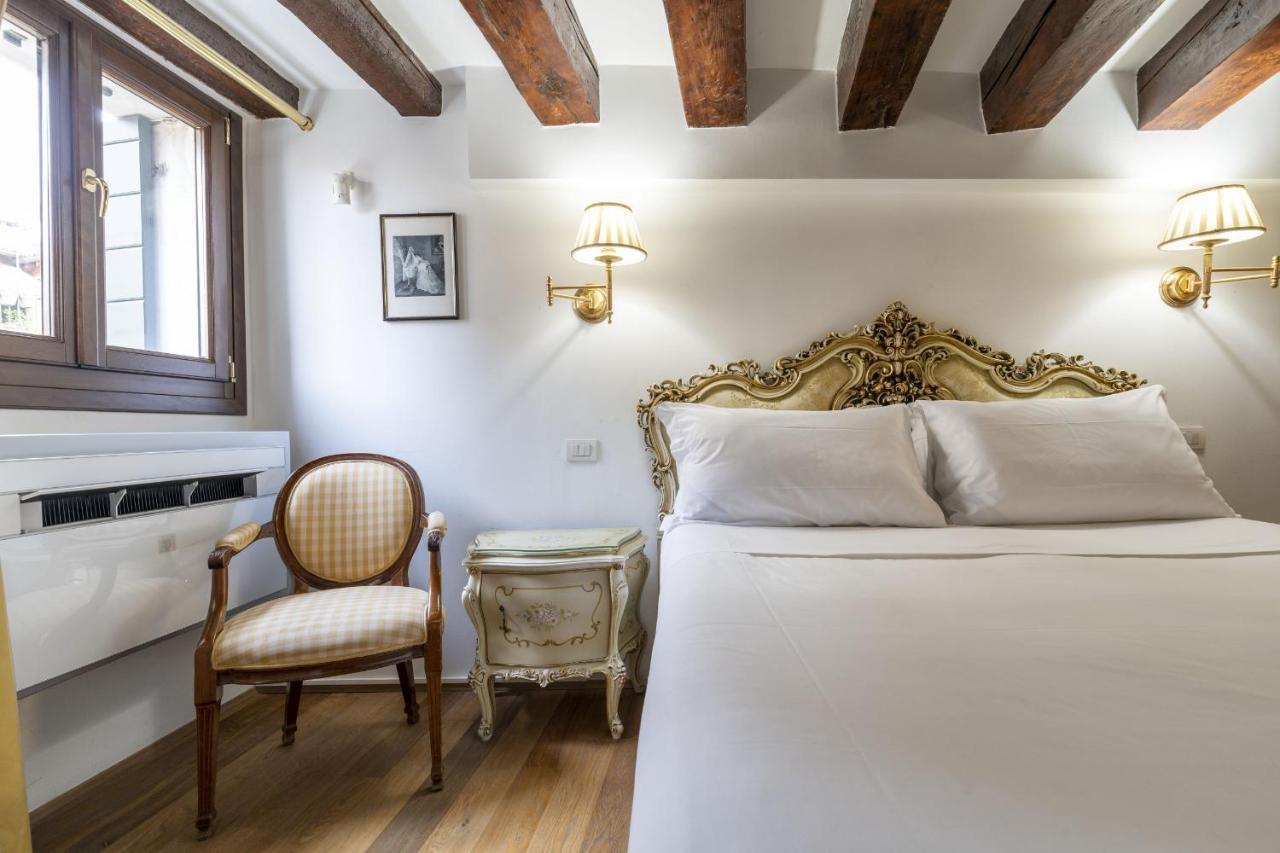 Gondola Luxury - Campo Santi Filippo E Giacomo By Wonderful Italy Venice Exterior photo