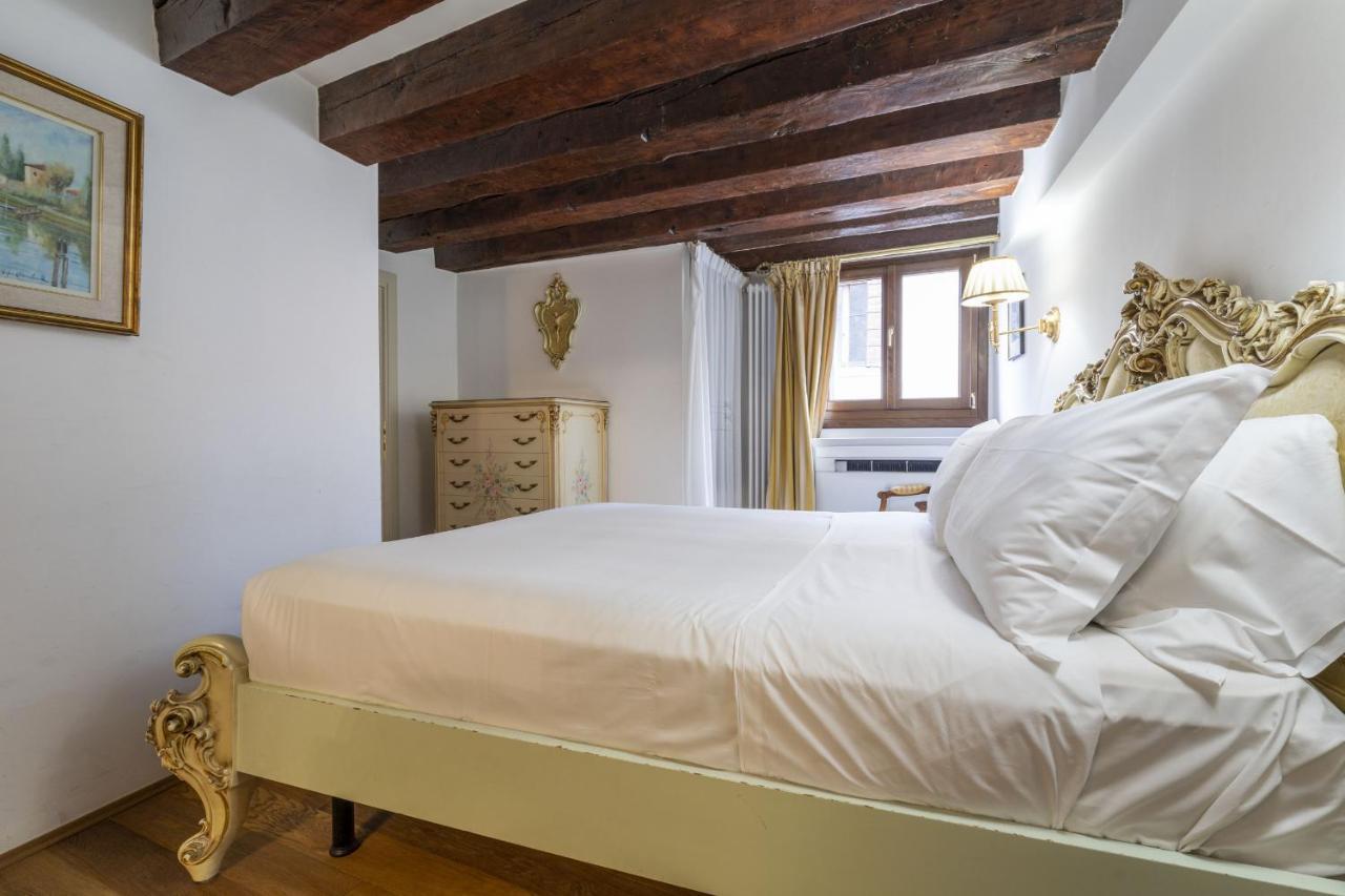 Gondola Luxury - Campo Santi Filippo E Giacomo By Wonderful Italy Venice Exterior photo